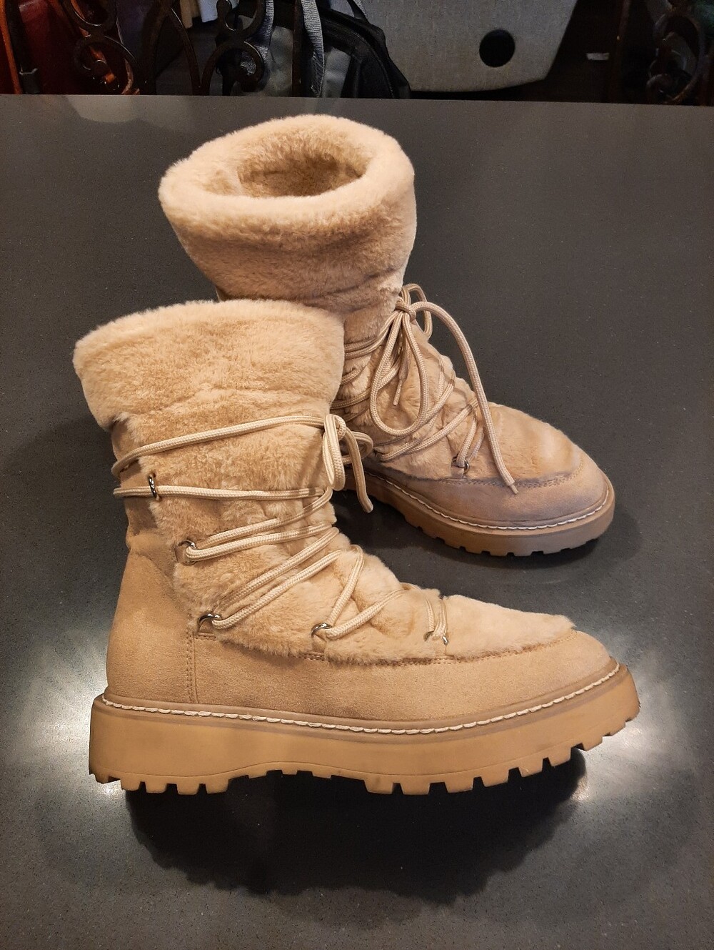 JLO Jennifer Lopez Faux Fur Lace Up Winter Boots Tan Size 7.5
